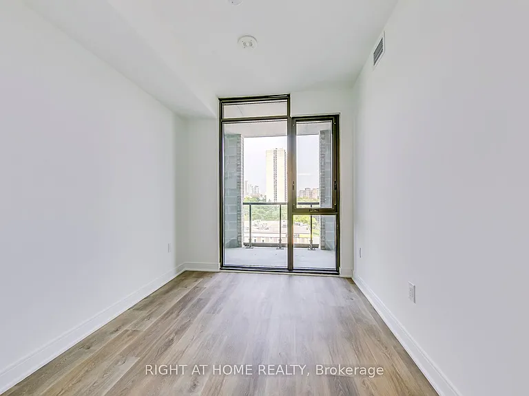 86 Dundas St E #606 — Photo 17