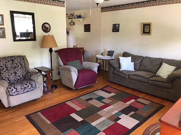 3rd image of 4214 Camille Ave NW