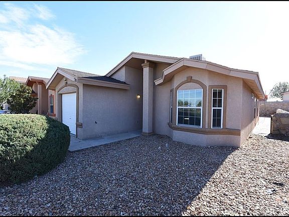 3rd image of 320 Pilar Cir