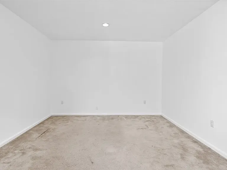 93R W Emerson St — Photo 5