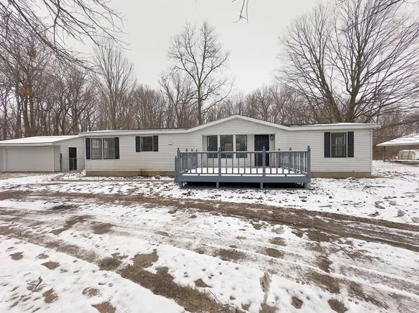 215 W Beers St, Decatur, MI 49045