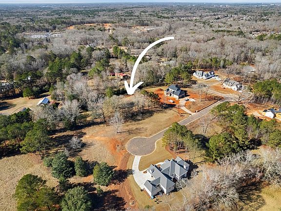 3rd image of 870 Kentwood Dr