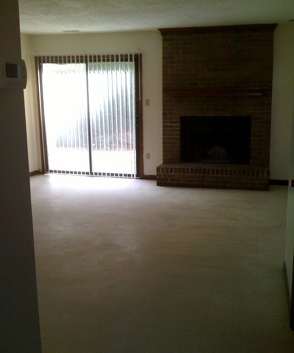 2nd image of 194 Brown Blvd #T