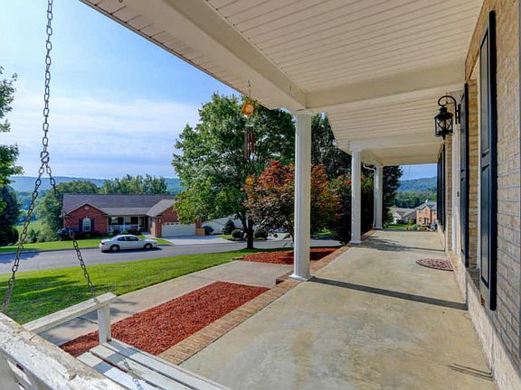 3rd image of 1871 Ridge Creek Ln