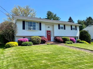 2715 Manhattan Dr, Endwell, NY 13760