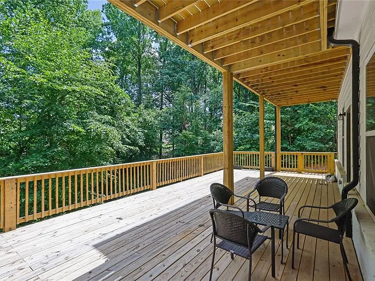 6181 Shoreland Cir — Photo 42