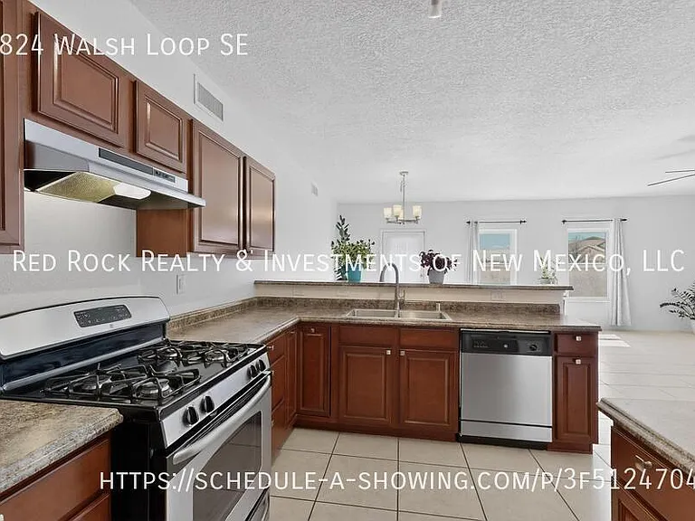 2824 Walsh Loop SE — Photo 14