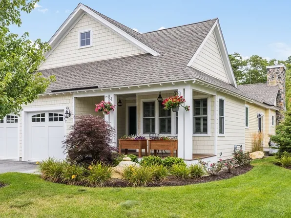 47 Poets Cor, Plymouth, MA 02360