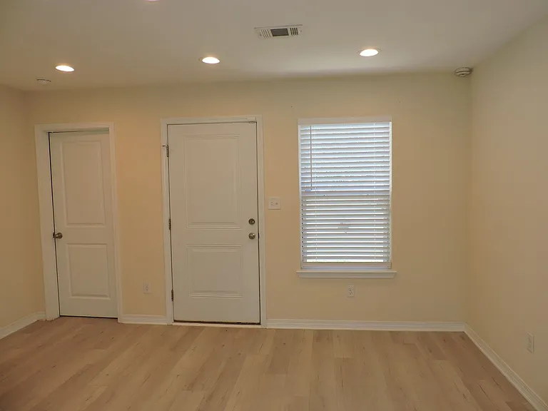 1000 Polk Ave — Photo 10