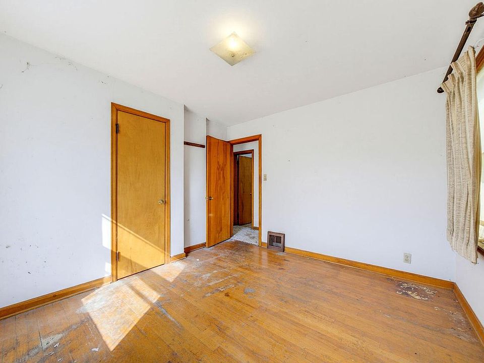 11th image of 8400 W Auer AVENUE