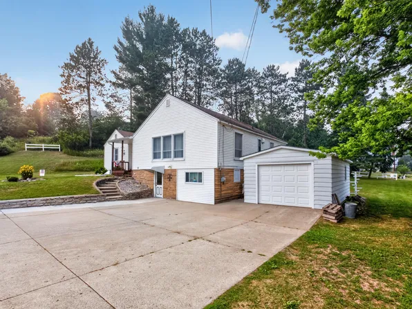 226 W Church Ave, Reed City, MI 49677