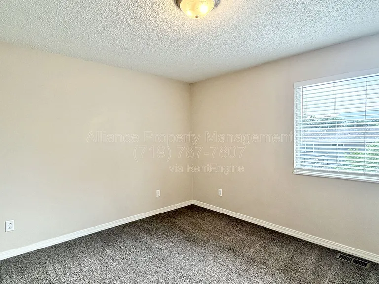 2486 Astrozon Cir — Photo 12
