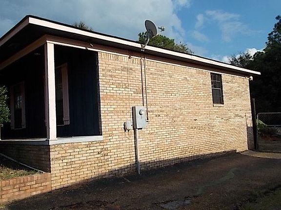 3rd image of 6407 Gaslight Ln N