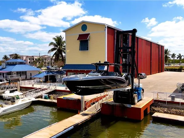 750 RIVER POINT  A3-22 DR, NAPLES, FL 34102