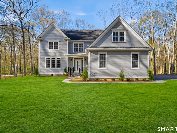2 Berberis Drive, Old Lyme, CT 06371