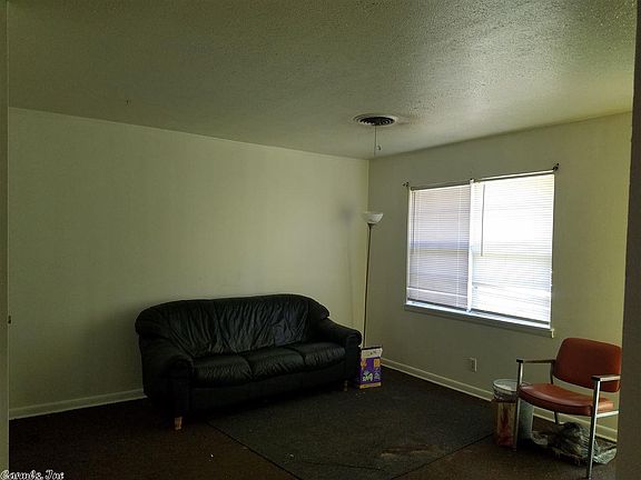4th image of 1307 Bailey Dr