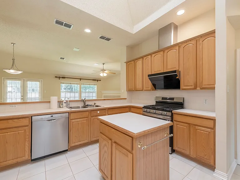 9906 Madison Dr — Photo 9