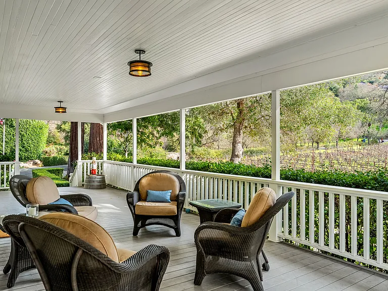 2850 Silverado Trl — Photo 36
