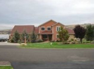 101301 E Ridgeview Dr, Kennewick, WA 99338