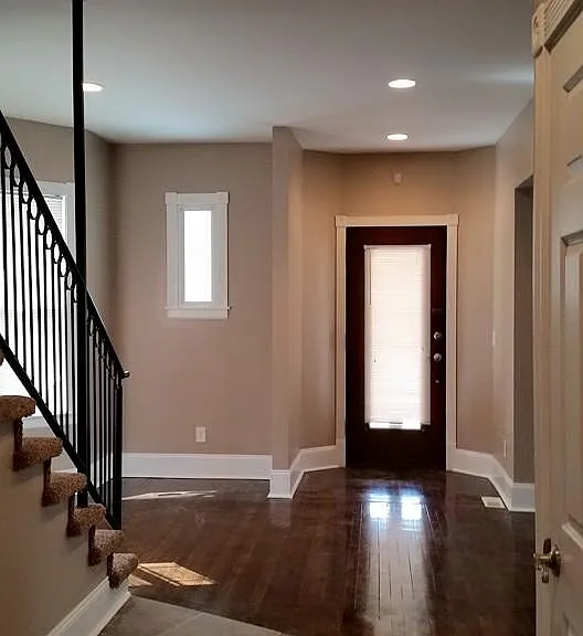3561 Howard St — Photo 2