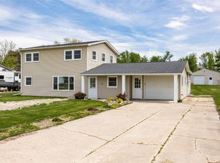 5307 Alburnett Rd, Marion, IA 52302
