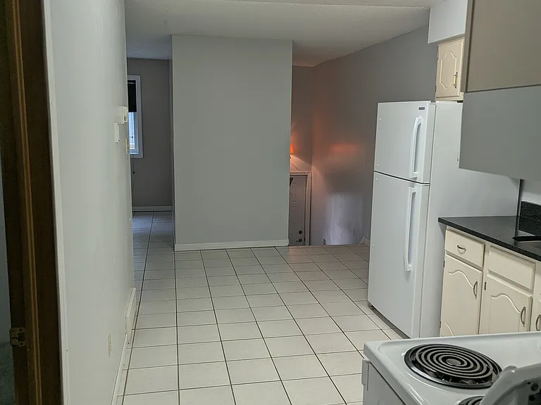 62 Talbot St #5 — Photo 2