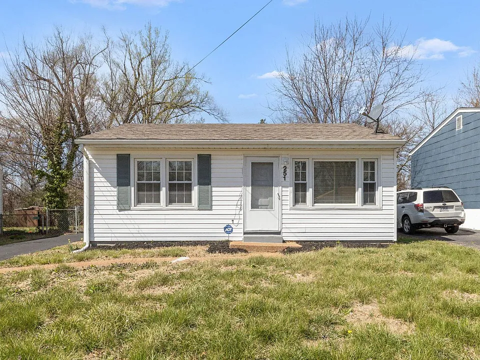 251 Elbring Dr