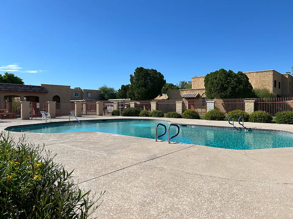 948 S Alma School Rd #105