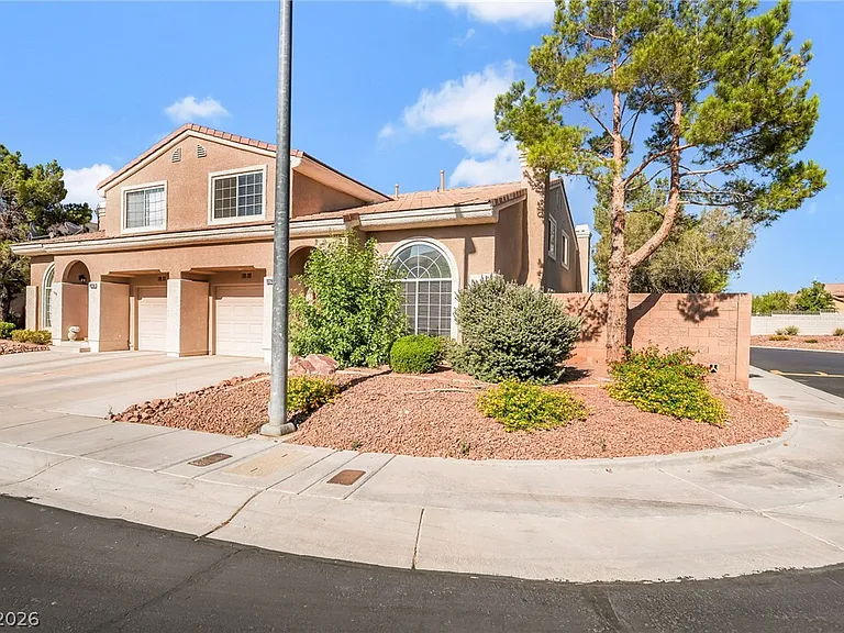 10242 Rocky Tree St — Photo 3