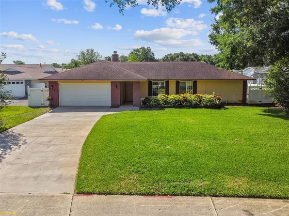 8221 Granada Blvd, Orlando, FL 32836