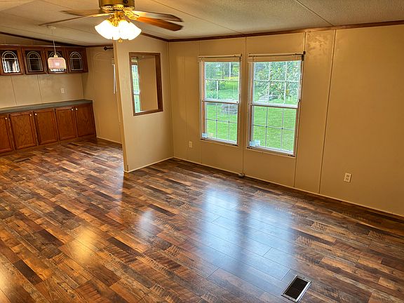 4th image of 7210 B St