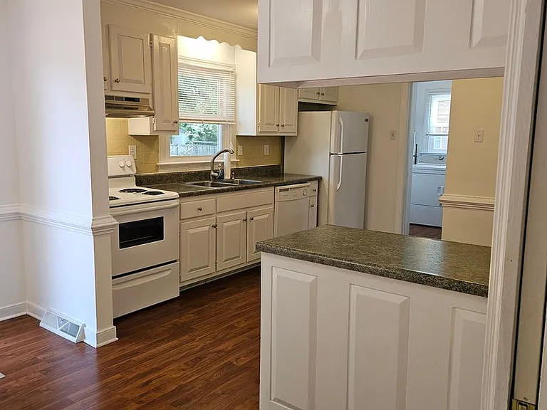 8402 McFaye Ave — Photo 30