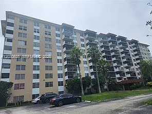 4174 Inverrary Dr #911