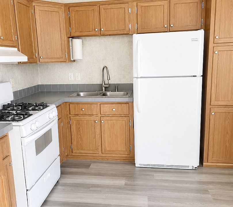 1st image of 990 S Heights Ln #E8038a11f