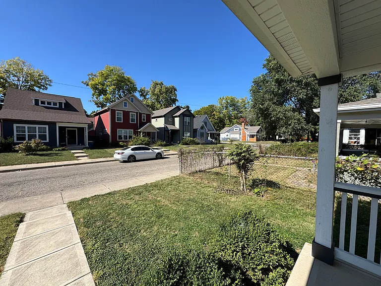 3649 Graceland Ave — Photo 31