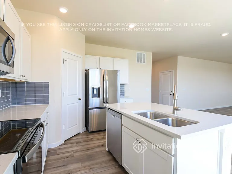 899 Harvard St — Photo 7