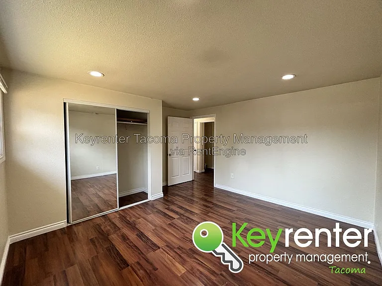 11916 Alaska St S — Photo 11