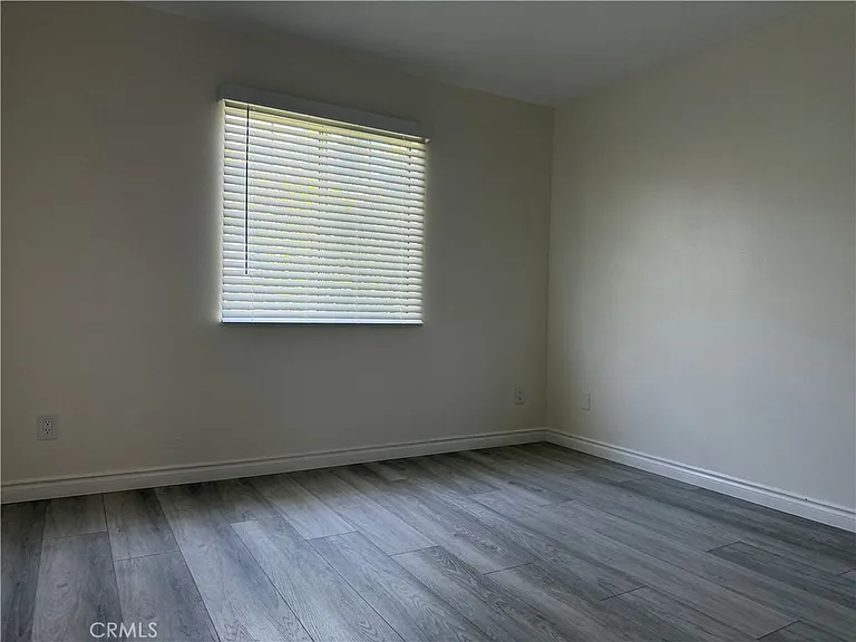 7735 Graves Ave — Photo 13