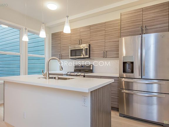 3rd image of 949 Fell St APT 1