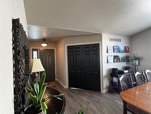 3rd image of 4315 Outlook Blvd