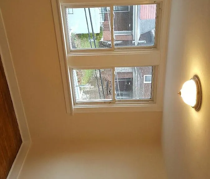 1354 Woodlawn Ave — Photo 10
