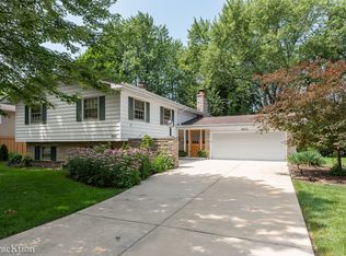 5622 Primrose Ave, Lisle, IL 60532