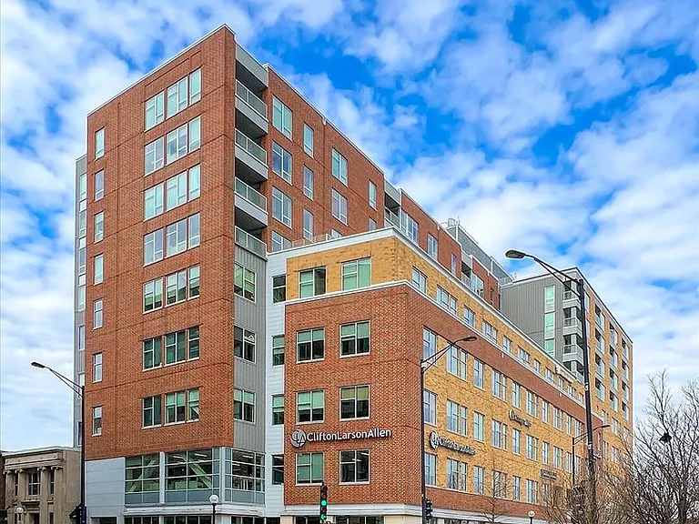 301 N Neil St #808-809 — Photo 4