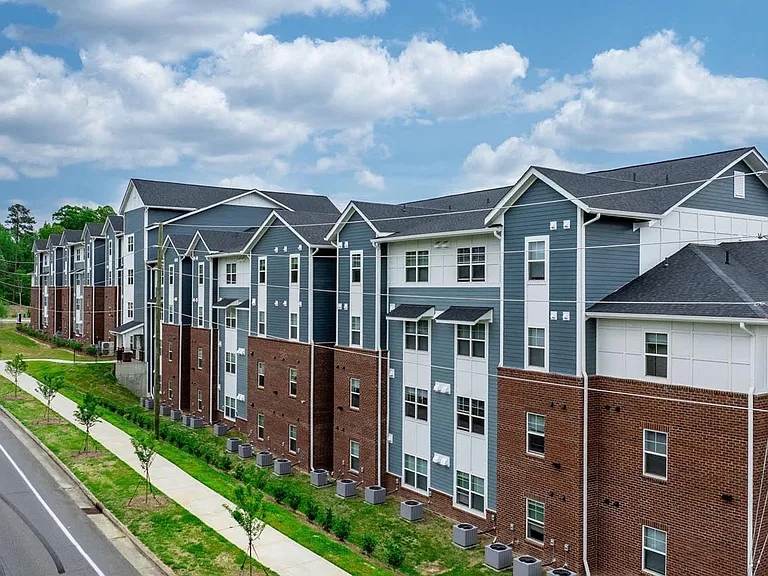 Northlake Center Apartments — Photo 37
