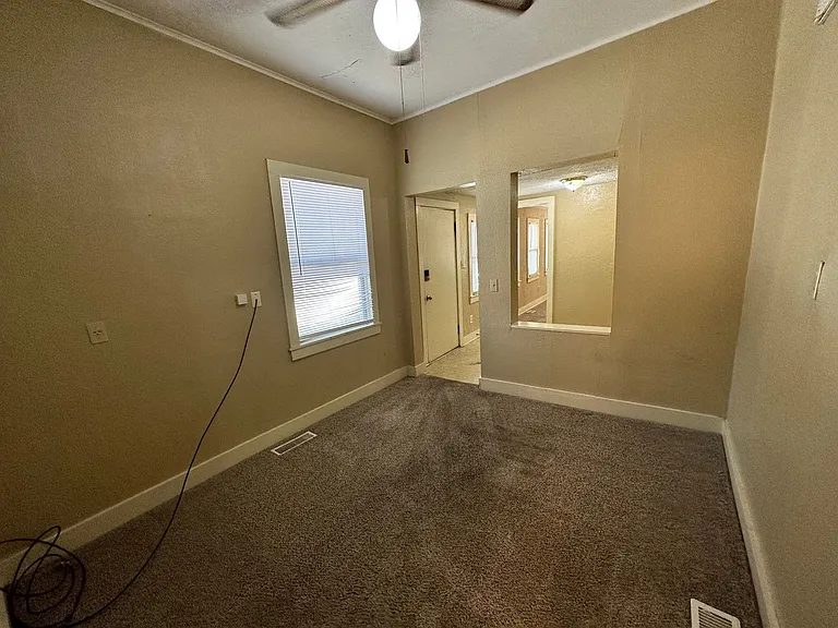 715 Asp Ave — Photo 19