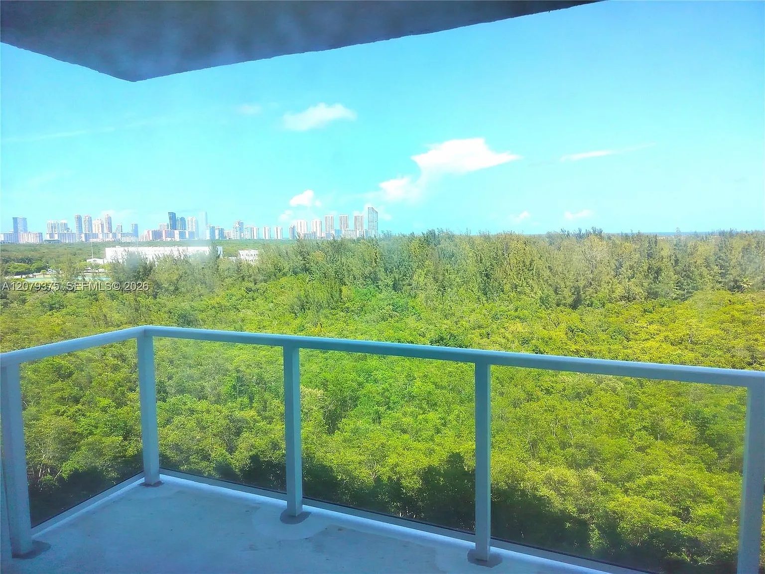 The Oaks I Condo — Photo 3