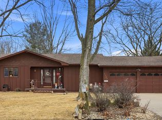 1102 S Linden Ln, Mount Pleasant, IA 52641
