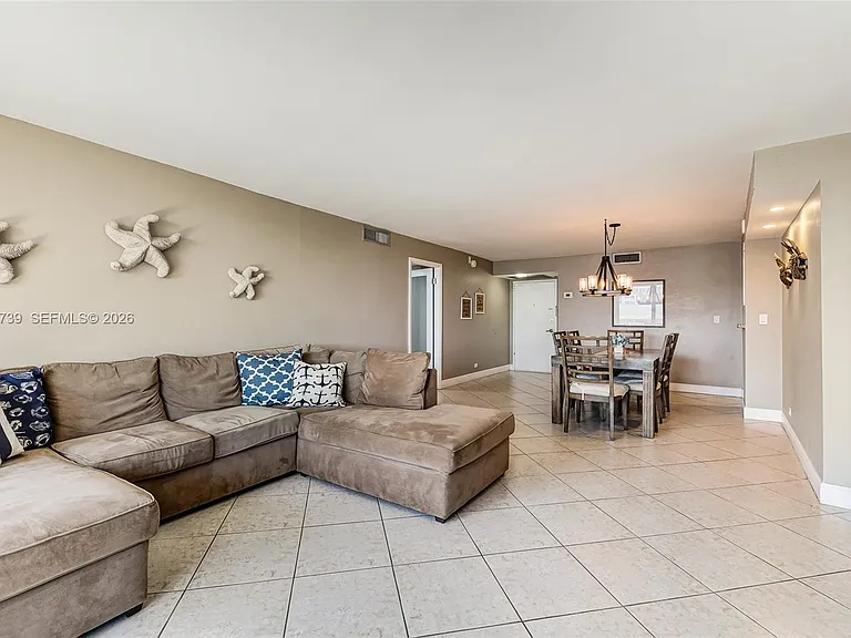 6039 Collins Ave #936 — Photo 5