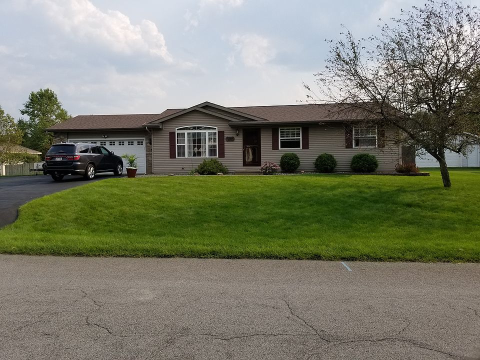 1st image of 9615 Sandhill Dr
