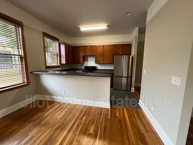176 Flora Ave NE #A — Photo 5